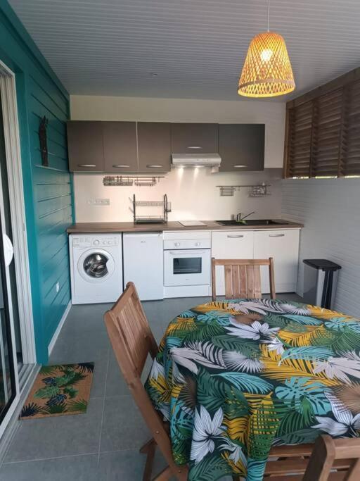 Tukusi Bungalow Le Moule Extérieur photo